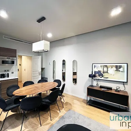 Urban Flat 110 - Luxury 3 Bedroom Near Galeries Lafayette Apartment Paris