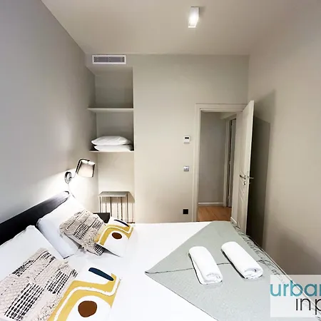 Urban Flat 110 - Luxury 3 Bedroom Near Galeries Lafayette Paris