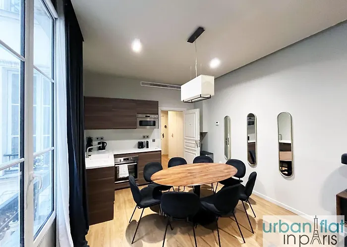 Apartament Urban Flat 110 - Luxury 3 Bedroom Near Galeries Lafayette Paryż