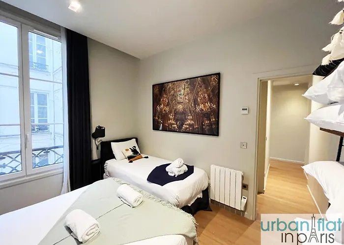 Apartament Urban Flat 110 - Luxury 3 Bedroom Near Galeries Lafayette Paryż