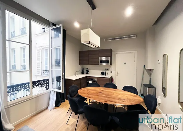 Apartament Urban Flat 110 - Luxury 3 Bedroom Near Galeries Lafayette Paryż